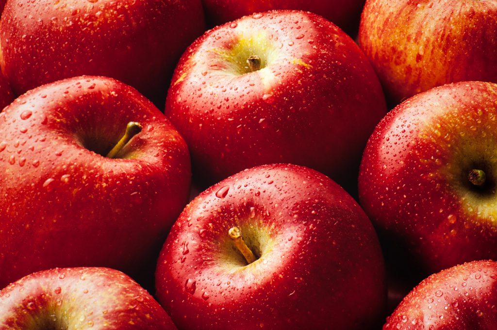 У вересні починається основний сезон яблук. apples, facts, healthful foods, research, калорійність, корисні властивості, поради, секрети приготування, цікаві факти, яблука